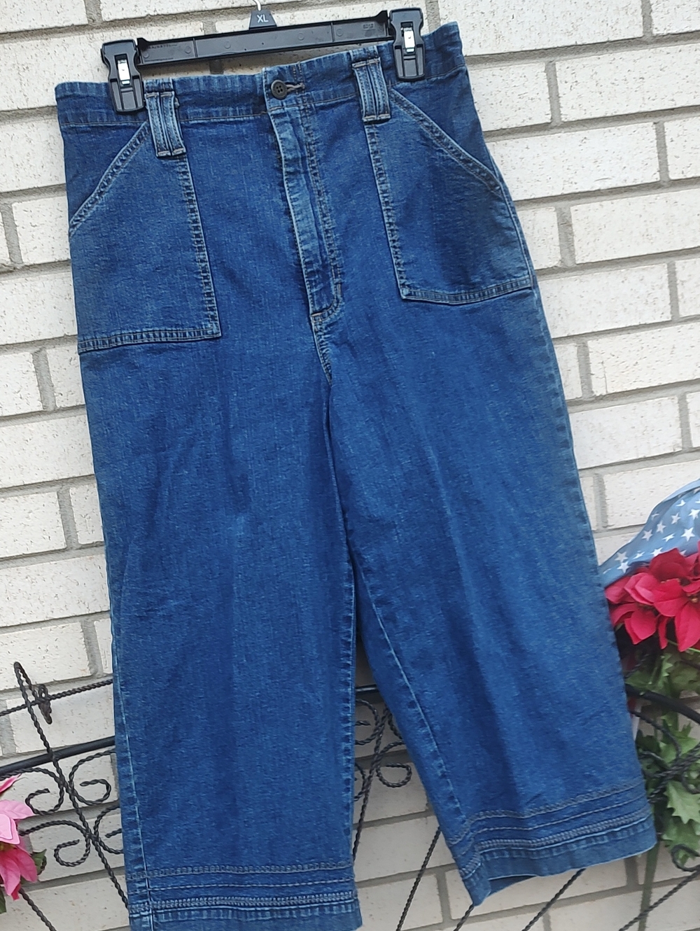 Lee/Denim Capris Pants - Picture 4 of 9